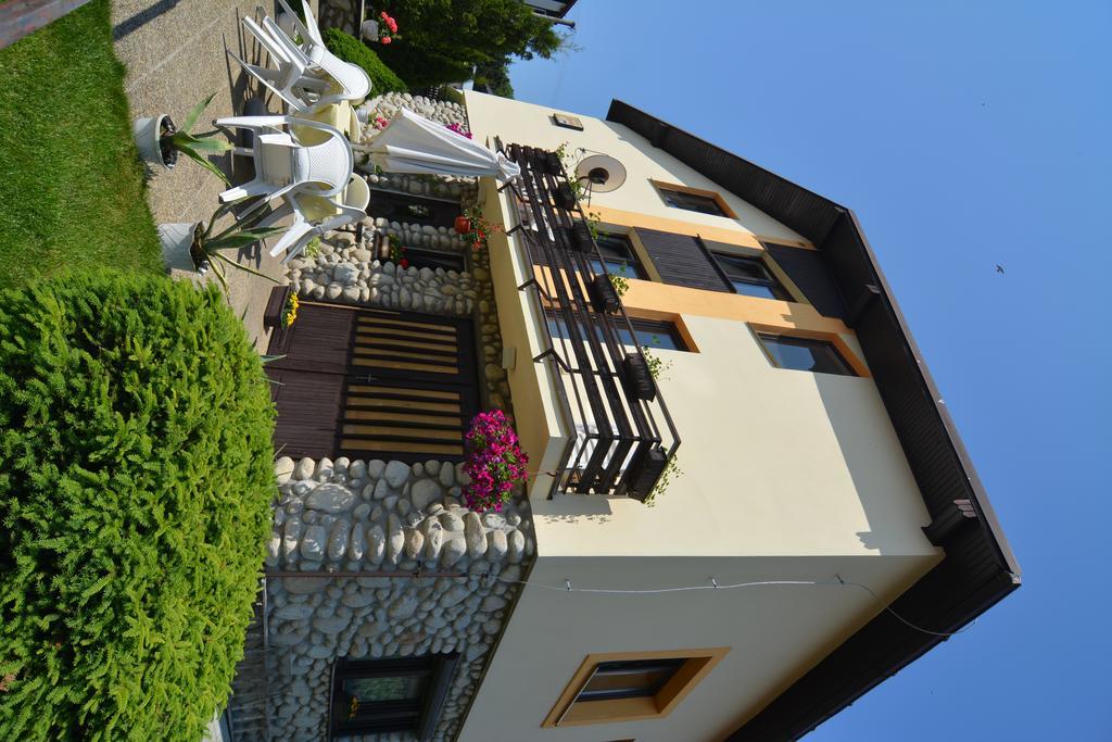 Privat Marika Apartment โนวาเลสนา ภายนอก รูปภาพ