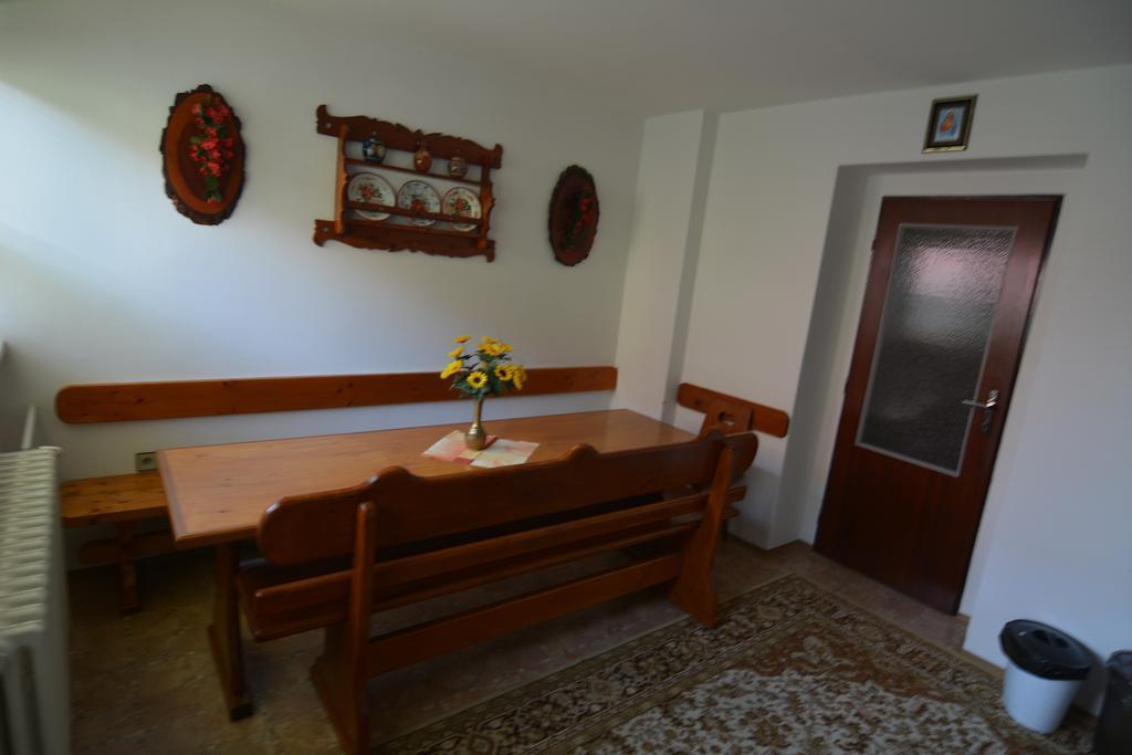 Privat Marika Apartment โนวาเลสนา ภายนอก รูปภาพ